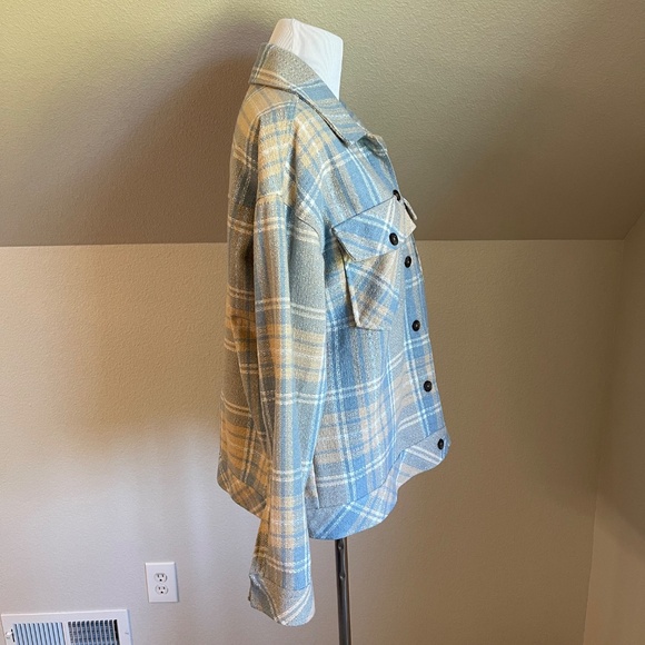 Boston Traders Shacket - Picture 2 of 7